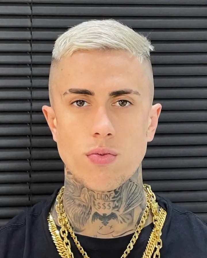 Hof tudo em um Mc Daniel, depois